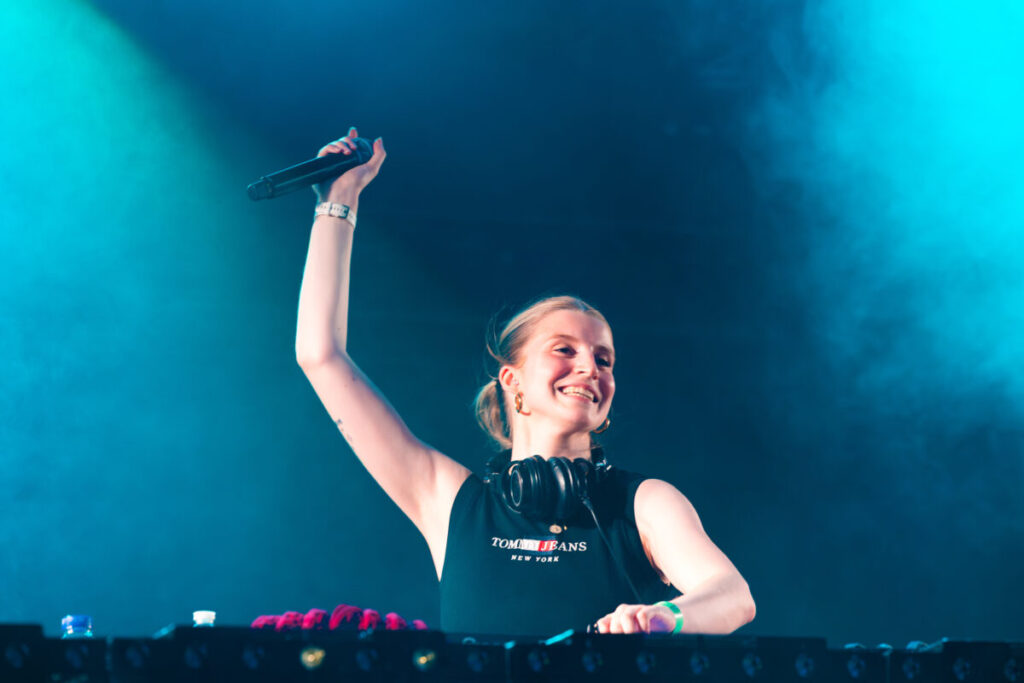Nona Van Braeckel