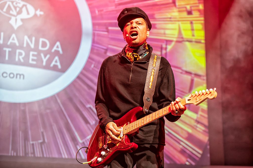 Sananda Maitreya in Het Depot: een artiest die zich niet in één hokje laat stoppen.